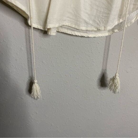 Urban Outfitters Ecote Embroidered Puff Sleeve Top - Picture 5 of 11